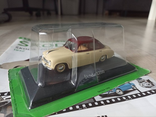 Skoda 1200 sedan 1:43 modell Kaleidoskop