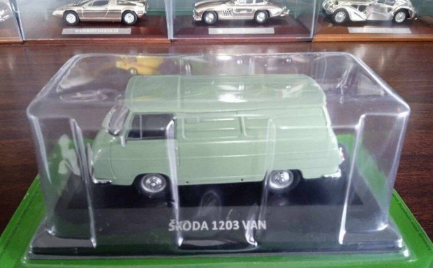 Skoda 1203 Van kisauto modell 1/43 Elad