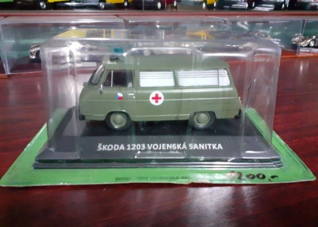 Skoda 1203 Vojenska Sanitka kisauto modell 1/43 Elad