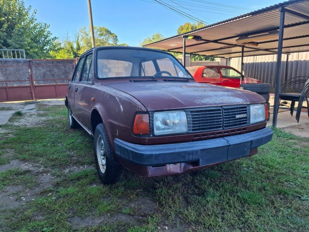 Skoda 120L - Rengeteg alkatrsszel