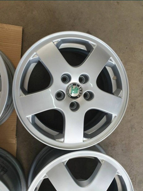 Skoda 14 alufelni 5x100