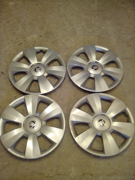 Skoda 15"Gy�ri d�szt�rcsa 