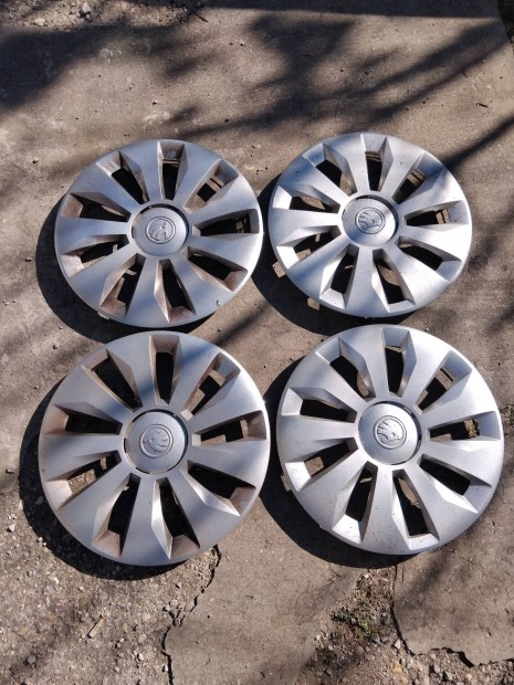 Skoda 15" Gyri dsztrcsa 