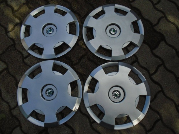 Skoda 15" gyri dsztrcsa garnitra elad