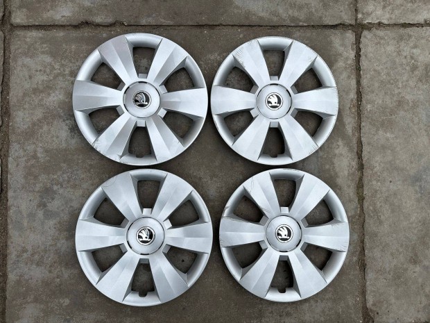 Skoda 15-�s gy�ri diszt�rcsa elad�!