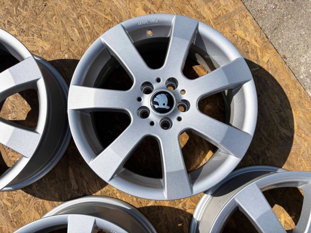 Skoda 16" 5x100 alufelni eladó 16 coll Fabia Rapid Kamiq