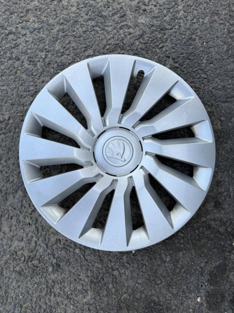 Skoda 16-os dsztrcsa 1db