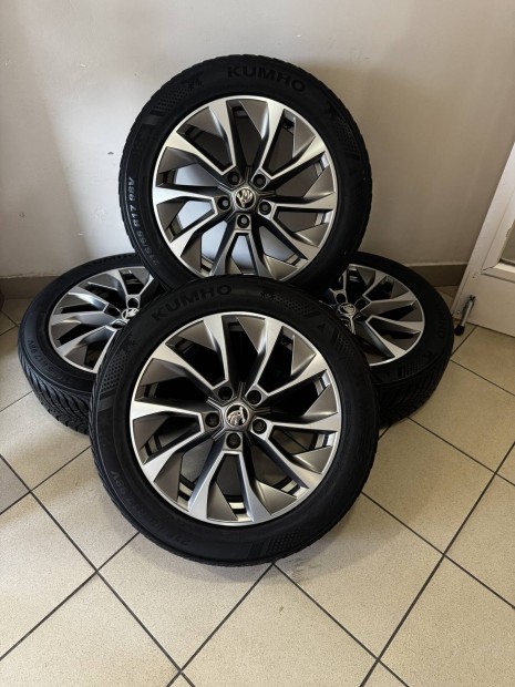 Skoda 17 Aronia alufelni felni Téli szett Superb Octavia vw Karoq