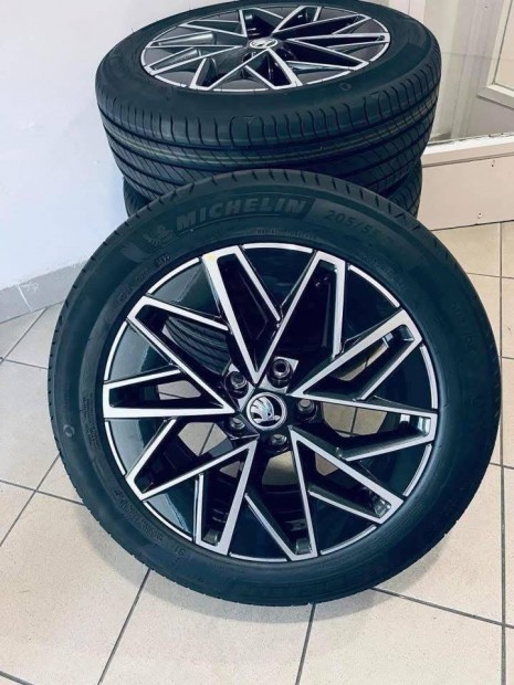 Skoda 17" Pulsar alufelni felni Téli gumikkal Octavia Superb vw