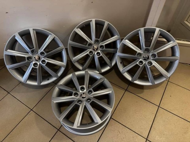 Skoda 17" Teron alufelni felni akr Tli szett is Octavia Superb vw