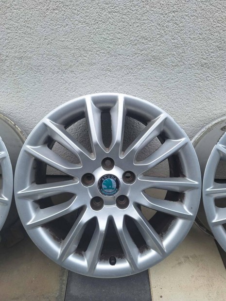 Skoda 17 colos gyári felni Octavia Superb VW Seat