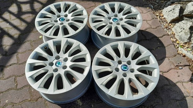 Skoda 17-es gyári alufelni