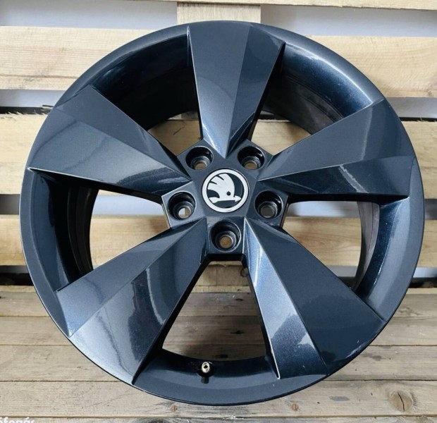 Skoda 17es gyári alufelni 5x112 Octavia Superb Kodiaq Karoq