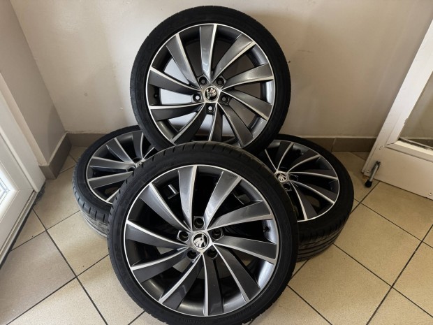 Skoda 18" Pegasus alufelni felni nyári szett Octavia Superb vw