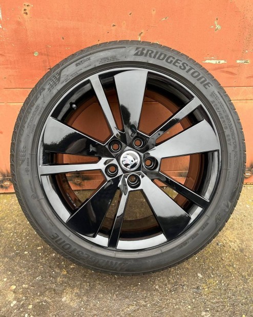 Skoda 18" Zenith Black alufelni felni Superb Octavia Passat