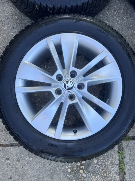 Skoda 18" gyári alufelni téligumival Kodiaq