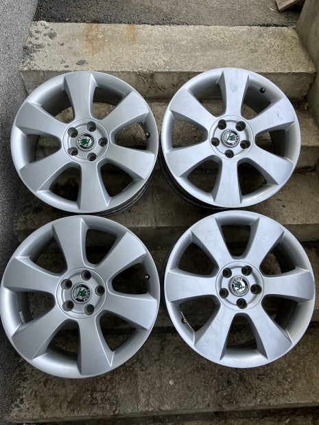 Skoda 18 col 5x112 et43 gyári alufelni octavia superb