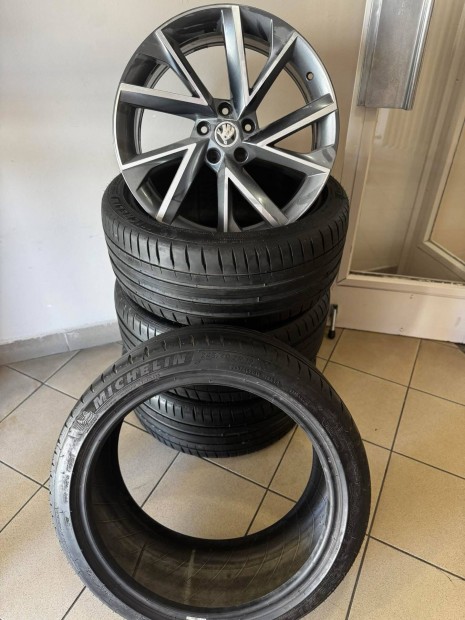 Skoda 19" vega alufelni felni Superb Octavia Kodiaq Karoq vw