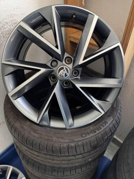 Skoda 19" vega alufelni felni Superb Octavia Kodiaq vw