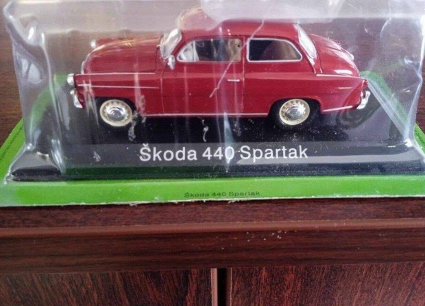 Skoda 440 Spartak kisauto modell 1/43 Elad