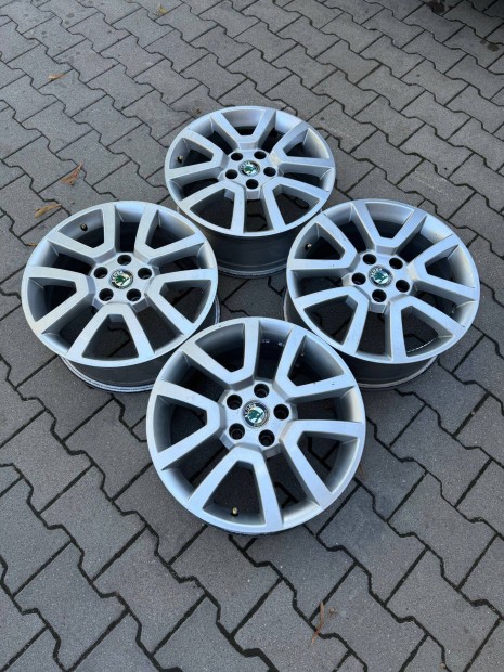 Skoda 7x17 ET45 5X112 57,1 gyri garnitra elad!!!