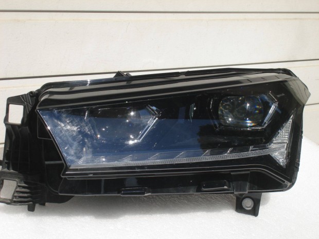 Skoda Enyaq Bal els Crystal Lighting Fnyszr Led Fnyszr 5LB94101