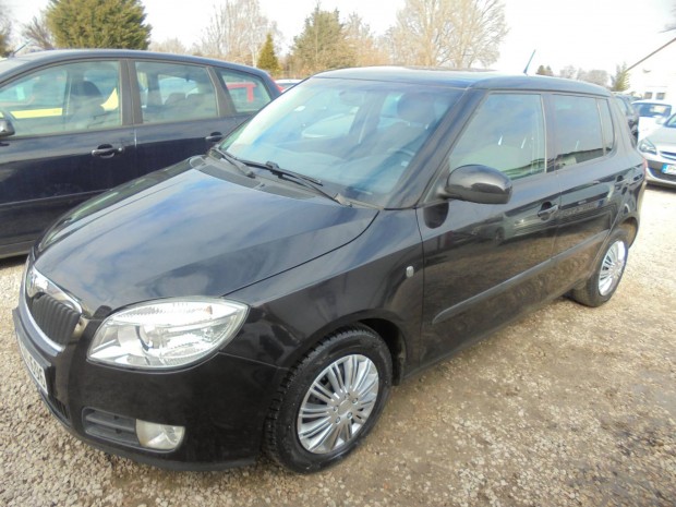 Skoda Fabia 1.2 6V Classic Szervizknyves