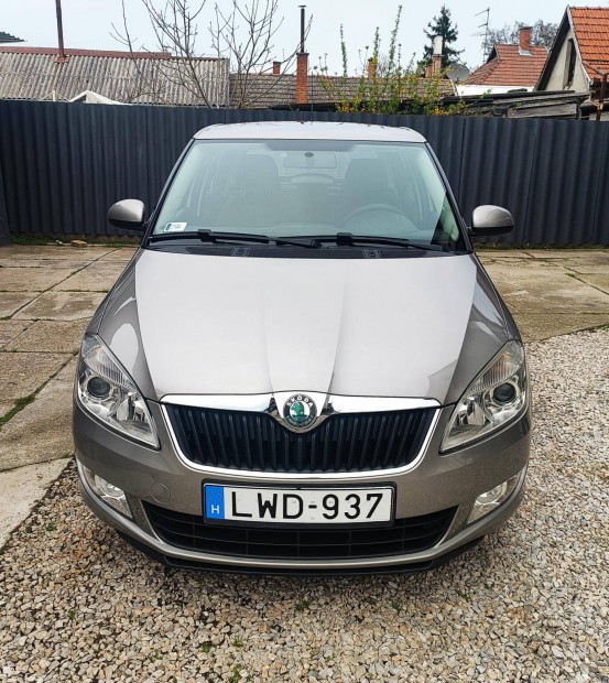 Skoda Fabia 1.2 Tsi Ambiente Mo-i autó első tul...