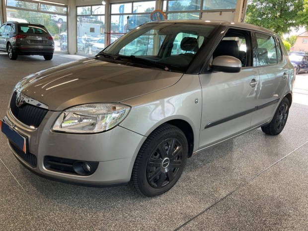 Skoda Fabia 1.4 16V Ambiente garanciával . ingy...