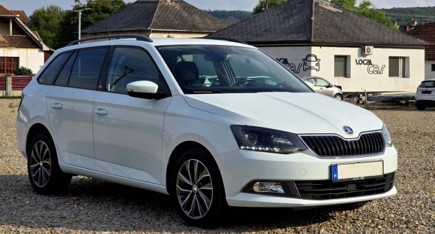 Skoda Fabia 1.4 TDi Style DSG Vezetett szervízk...