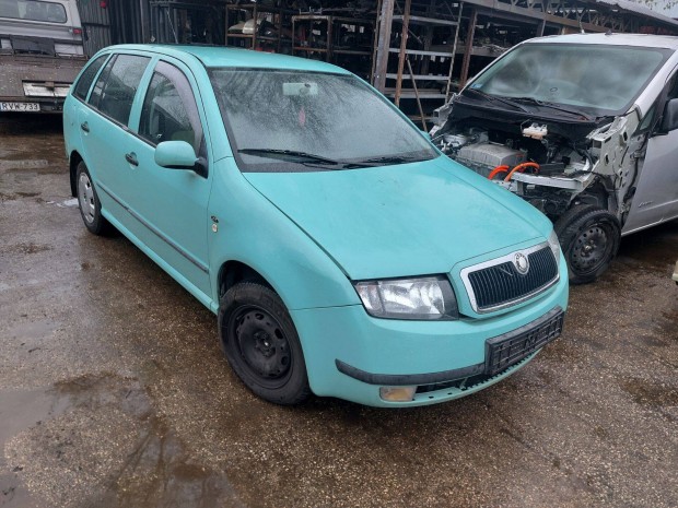 Skoda Fabia 1 karossz�ria elemei 5110 KC