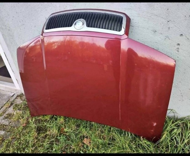 Skoda Fabia 1 motorhztet htrccsal egytt.