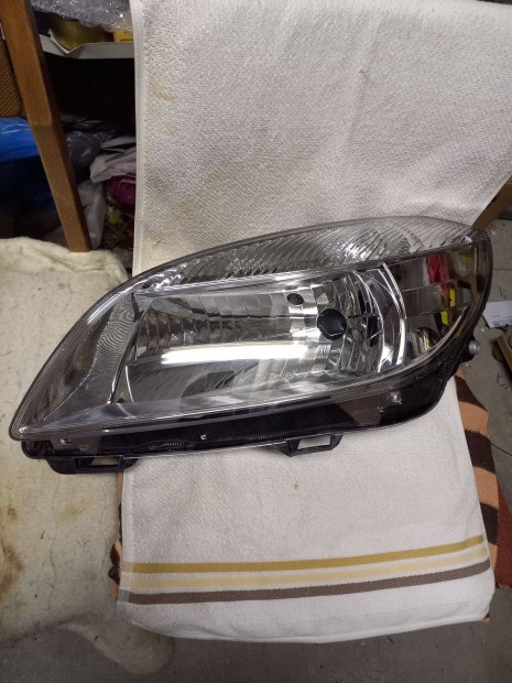Skoda Fabia 2010.04.01-2014.09.30 Fnyszr H4 bal (motorral)