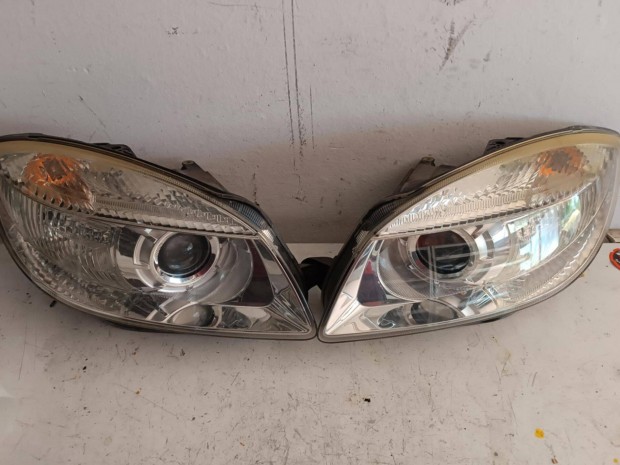 Skoda Fabia 2 jobb , bal fnyszr