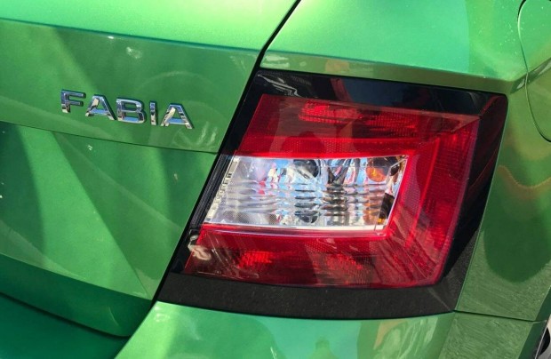 Skoda Fabia 3 Kalaptartó , Gyári (2014-21)