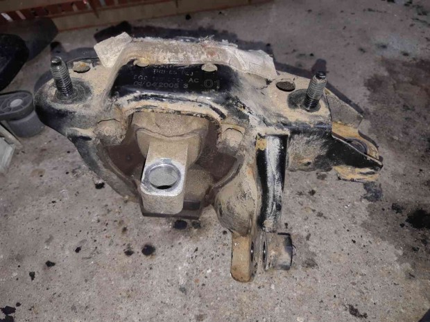 Skoda Fabia Bal Váltótartó Bak