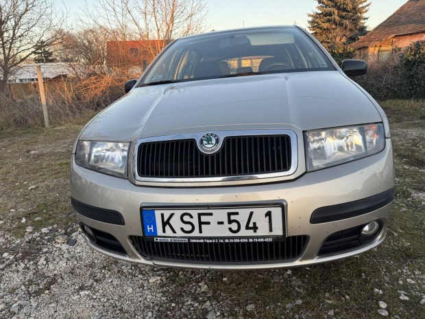 Skoda Fabia Combi 1.2 12V Classic 98 ezer km!!!...