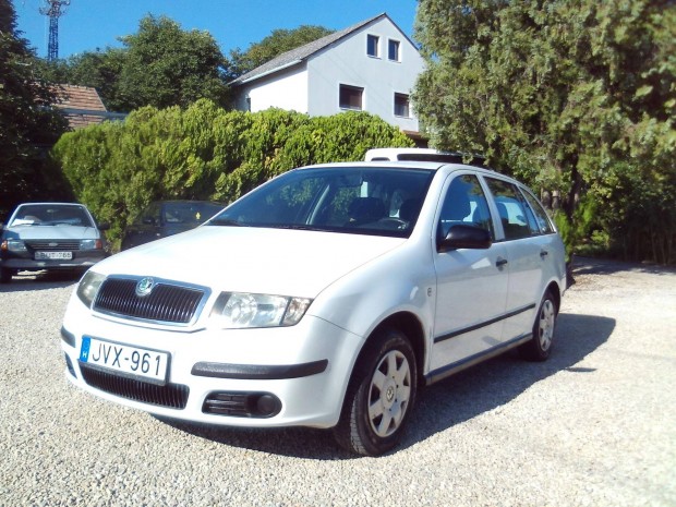 Skoda Fabia Combi 1.2 12V Elegance 2év műszakiv...