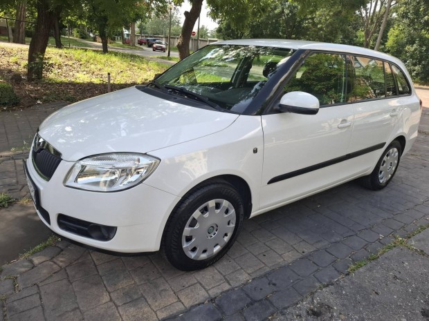 Skoda Fabia Combi 1.4 16V Elegance