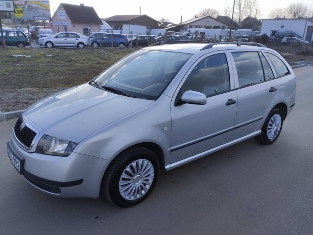 Skoda Fabia Combi 1.4 16V Elegance Gyrias.Szp...