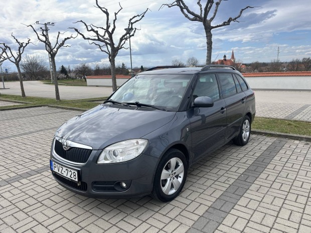 Skoda Fabia Combi 1.4 benzin 86 LE - Az ideális mamataxi!