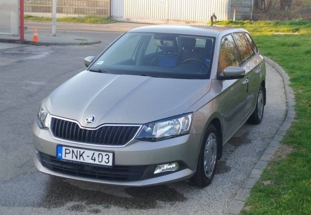 Skoda Fabia Combi TSI 1.0: 27 ezer km, új gumik, első tulajdonos