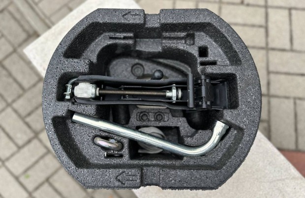 Skoda Fabia II emel szett