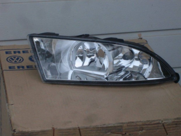Skoda Fabia II jobb ködlámpa 5J0941700B