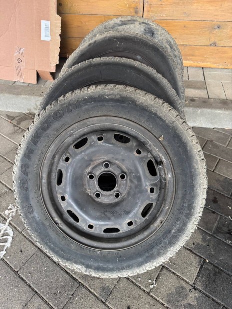 Skoda Fabia I. 5J�14 ET 35 gy�ri lemezfelni garnit�ra elad�