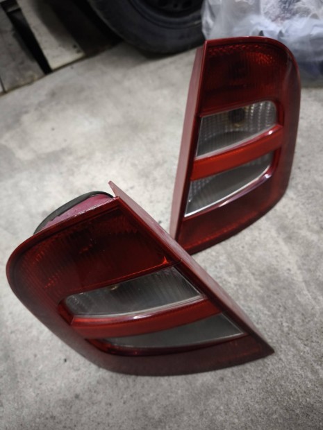 Skoda Fabia I hátsó lámpák