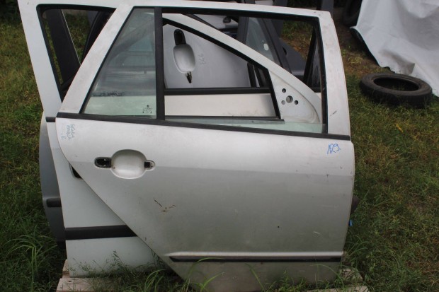 Skoda Fabia (1st gen) jobb hátsó ajtó üresen (129.)