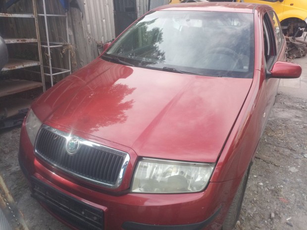 Skoda Fabia bontás, önindító, generátor, klíma kompresszor