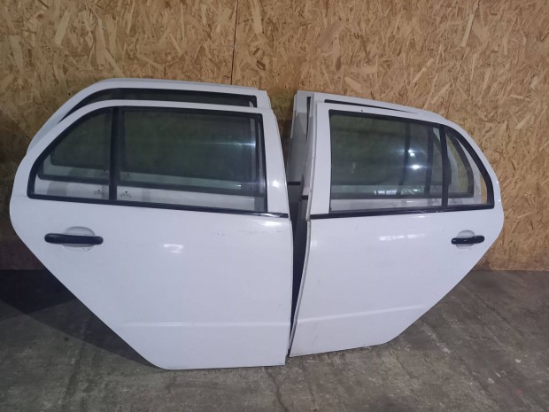 Skoda Fabia bontott ajt 2002