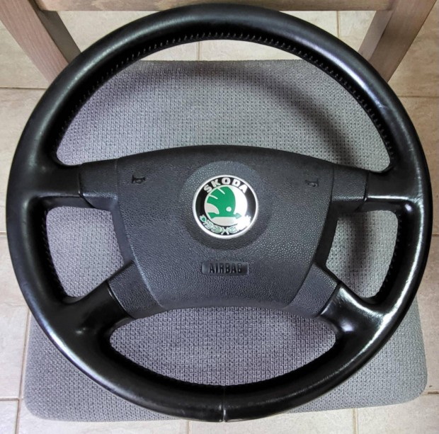 Skoda Fabia bőrkormány légzsákkal